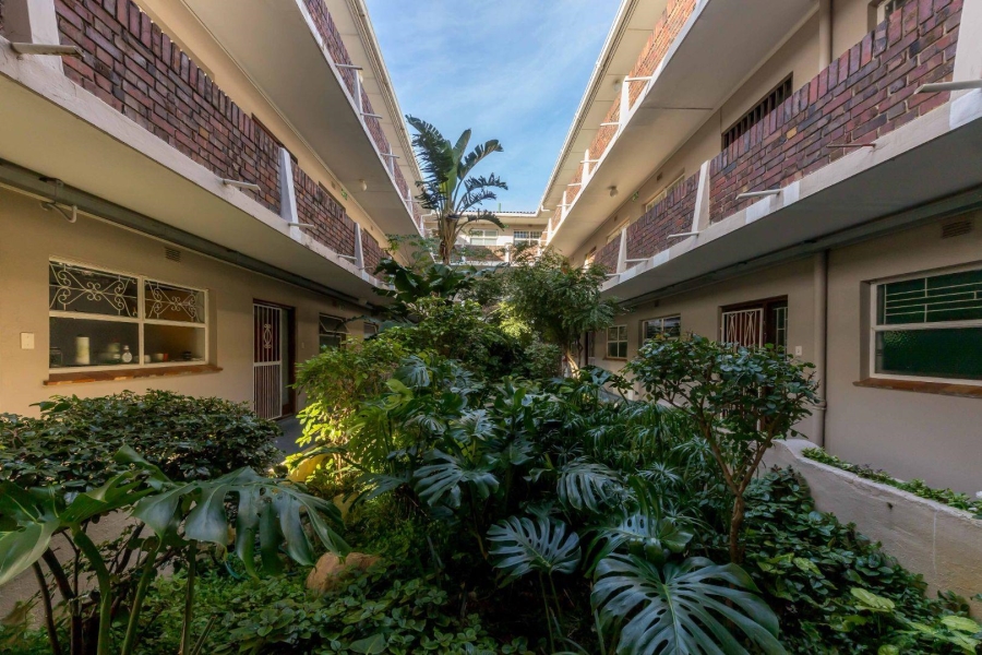 2 Bedroom Property for Sale in Gardens Western Cape